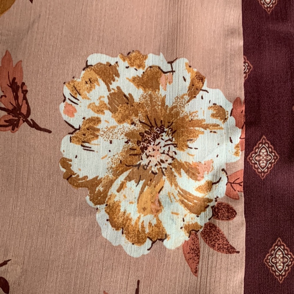 Floral Robe - Picture 3 of 9